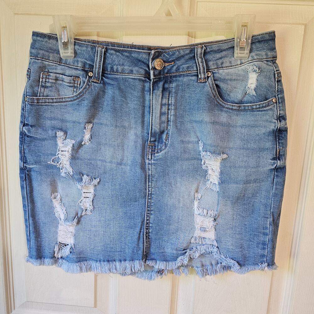 WAX JEAN Women's Blue Distressed Denim Mini Jean Skirt Size L Free Ship